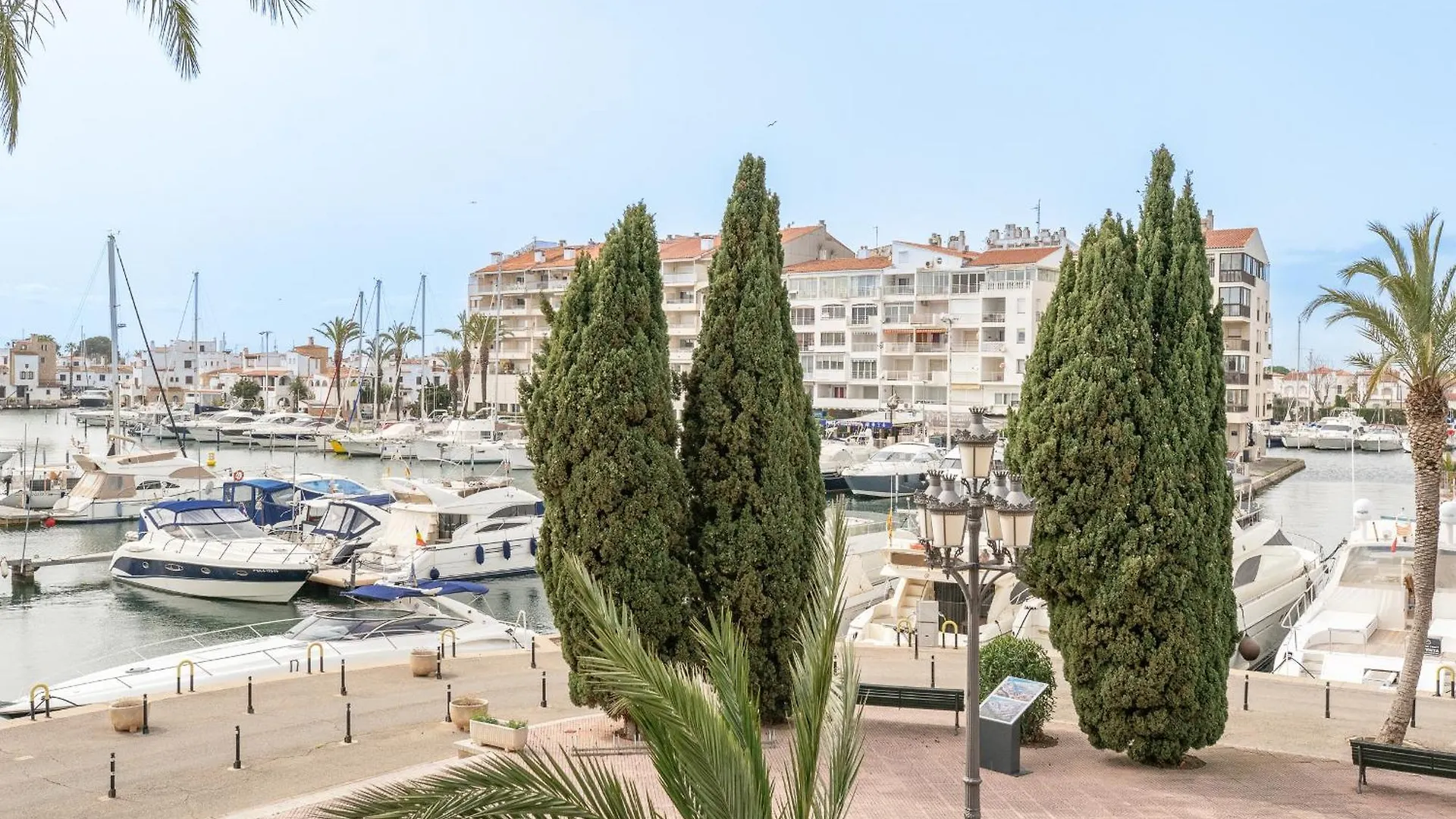 Apartment Welcs Estudio 228 Emp Frente Al Canal Empuriabrava